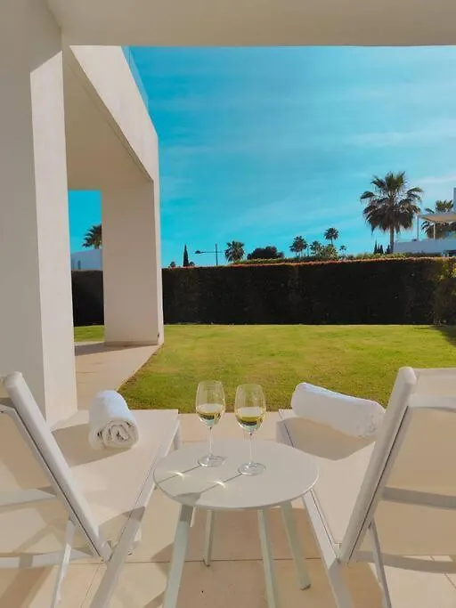 Luxury Golf & Private Garden Daire Estepona